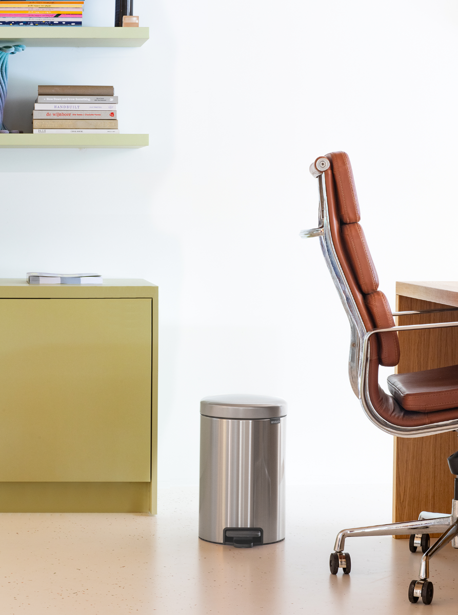 Brabantia Çöp Kutusu 12 litre Newicon Pedallı Mat Çelik
