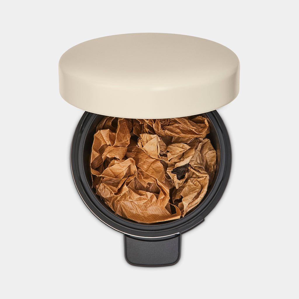 Brabantia Çöp Kutusu 3 litre Newicon Pedallı Mat Bej 149887