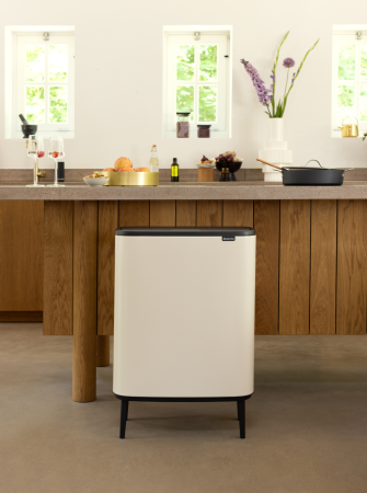 Brabantia Çöp Kutusu Büyük Boy 60 lt Bo Touch Dokunmatik Kapak Beyaz 130205