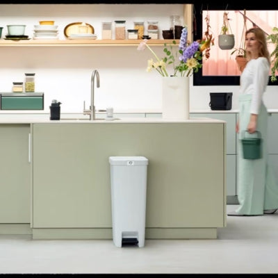 Brabantia Çöp Kutusu 40 litre Stepup Plastik Açık Gri 800009