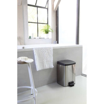 Brabantia Çöp Kutusu 10 lt  Dikdörtgen  Mat Steel  395642