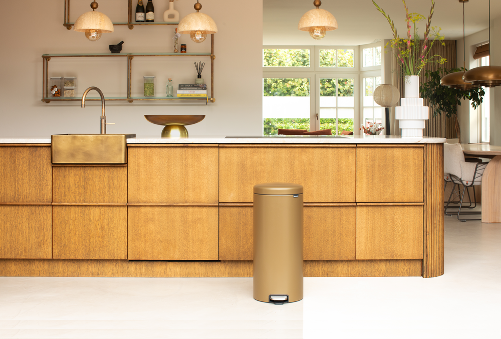 Brabantia Çöp Kutusu 30 litre Newicon Pedallı Warm Brass 238581